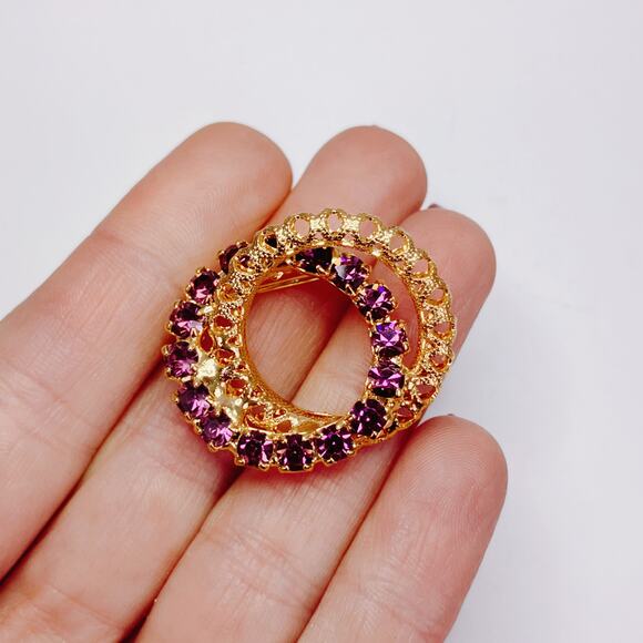 VTG Mid Century Gold Tone Purple Prong Set Rhinestone Wreath Brooch 1960s Pin - Picture 5 of 8